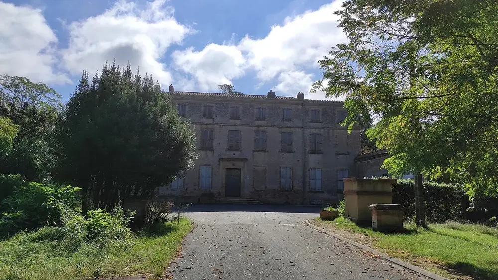Chateau de Bellevue lisle sur tarn