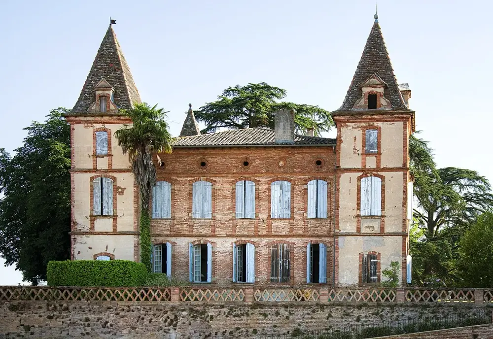 (Giroussens) Façade du Château de Belbèze