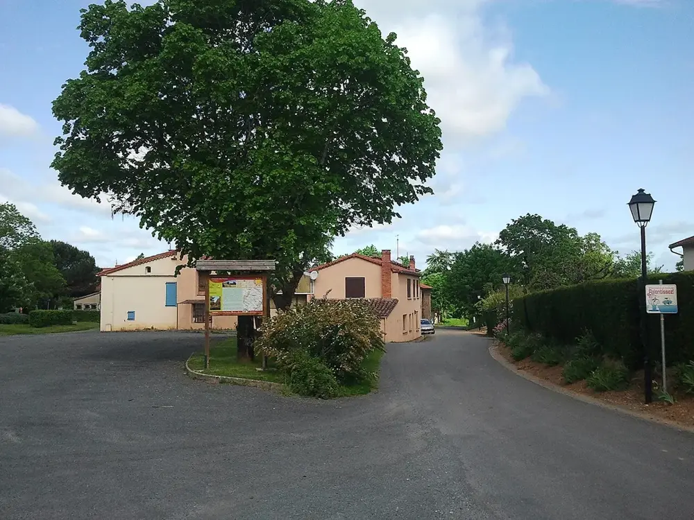 Vue de Montredon-Labessonnié