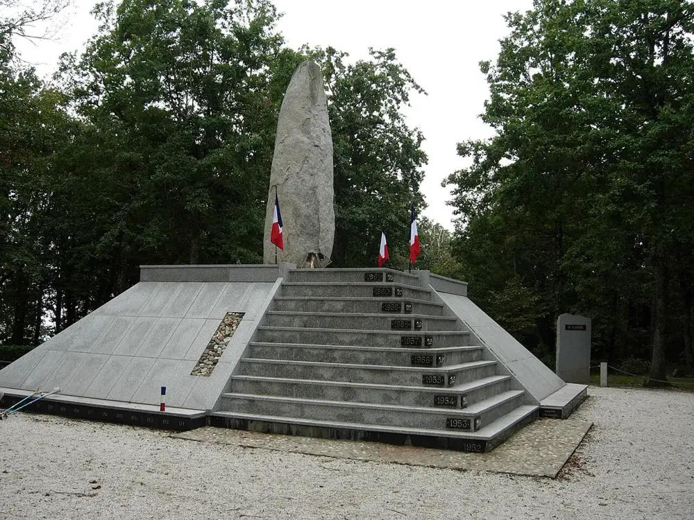 Montredon-Labessonie memorial